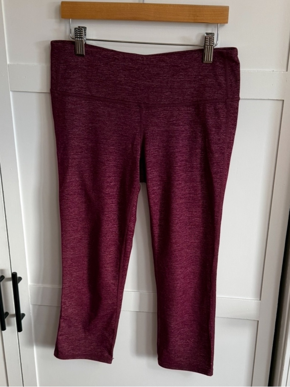 Athleta Marled Plum Cropped Leggings